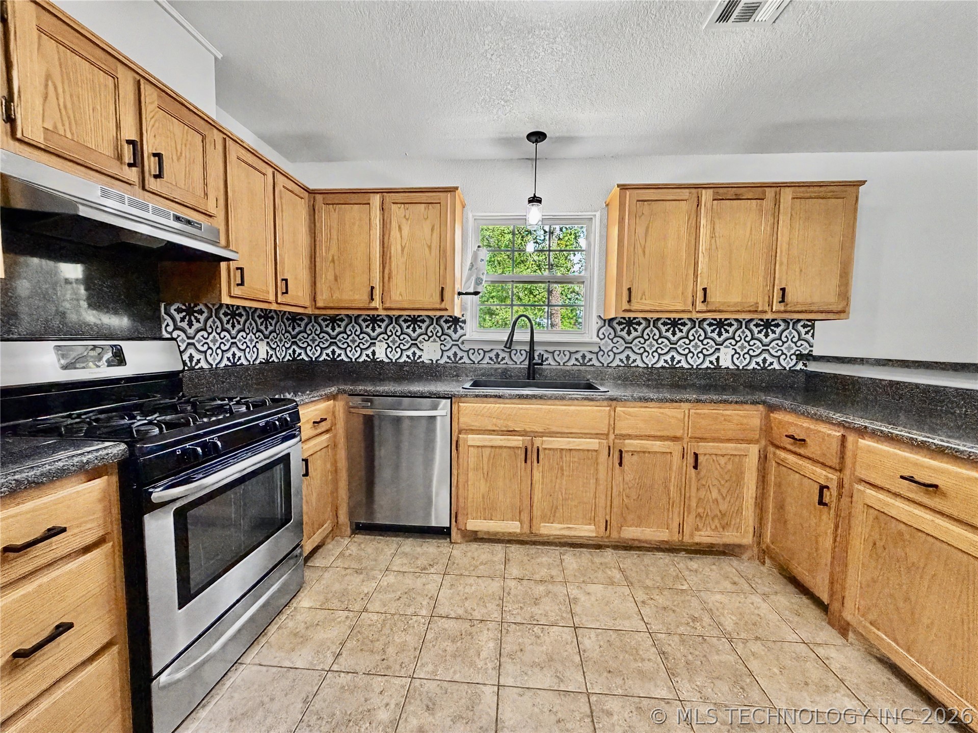 25607 S Pin Oak Drive Tahlequah OK 74464