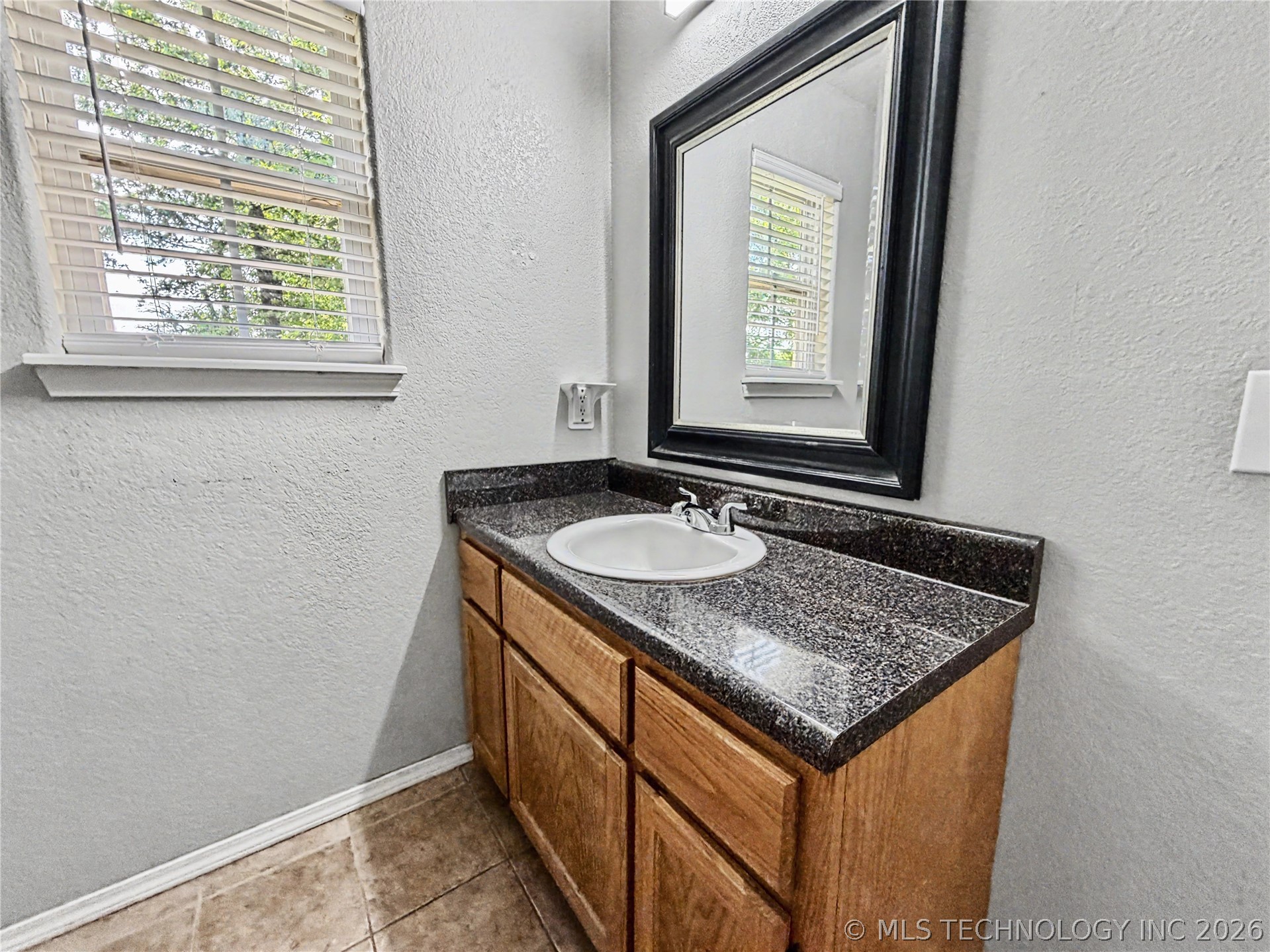 25607 S Pin Oak Drive Tahlequah OK 74464