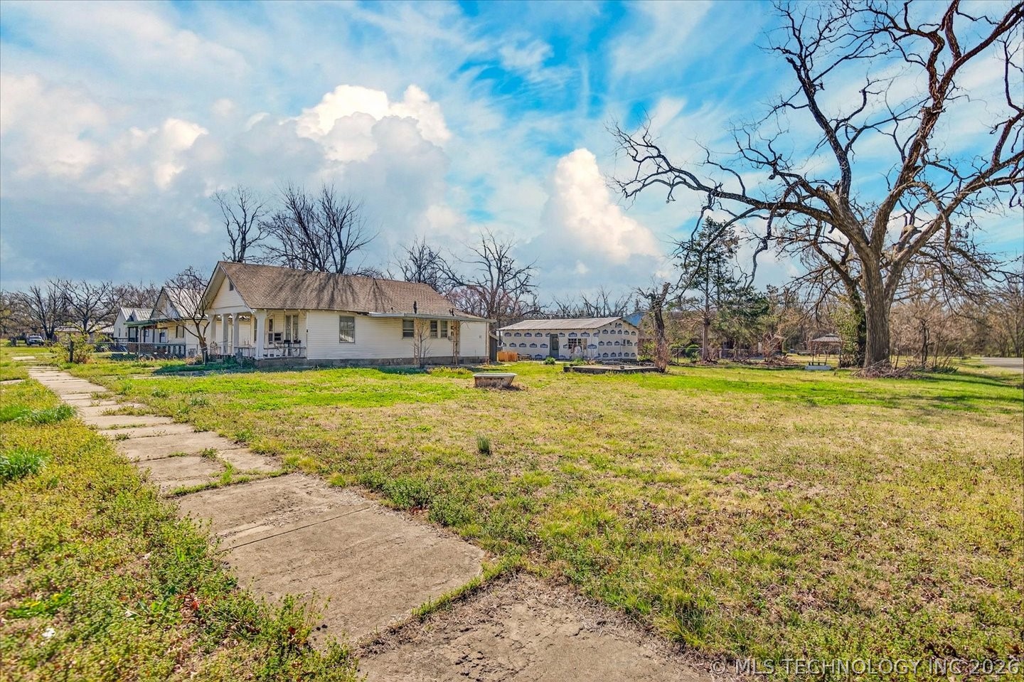 906 E 9th Street Pawhuska OK 74056