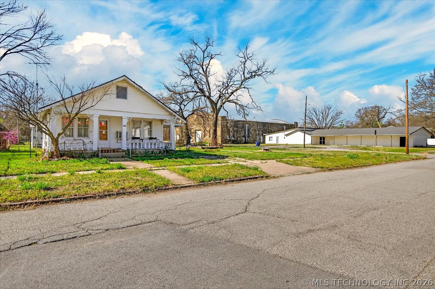 906 E 9th Street Pawhuska OK 74056