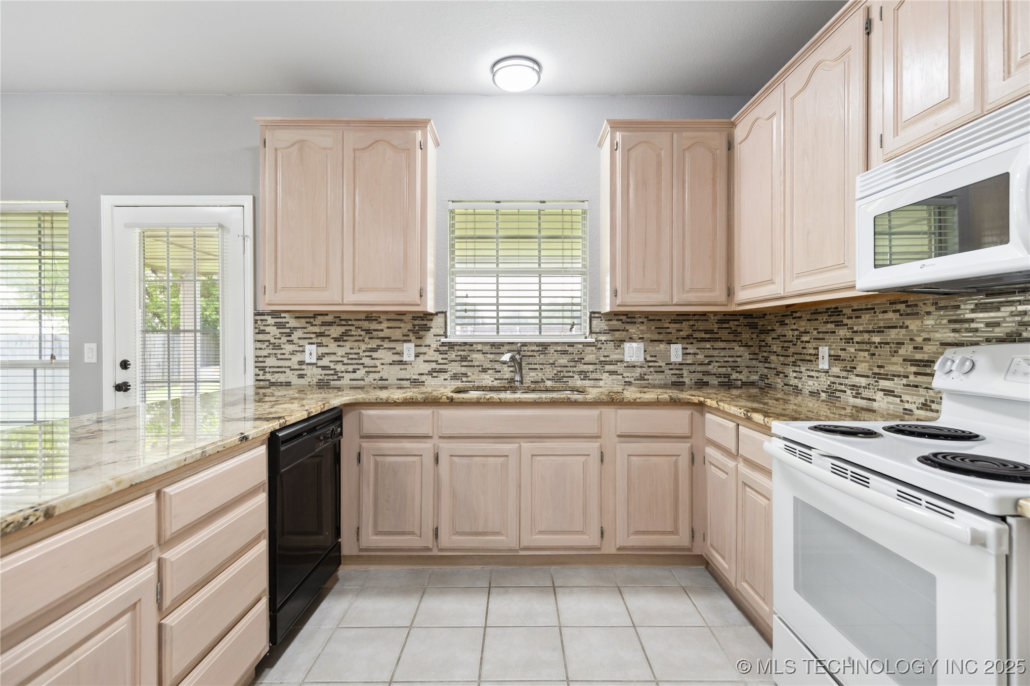 208 N Nyssa Avenue Broken Arrow OK 74012