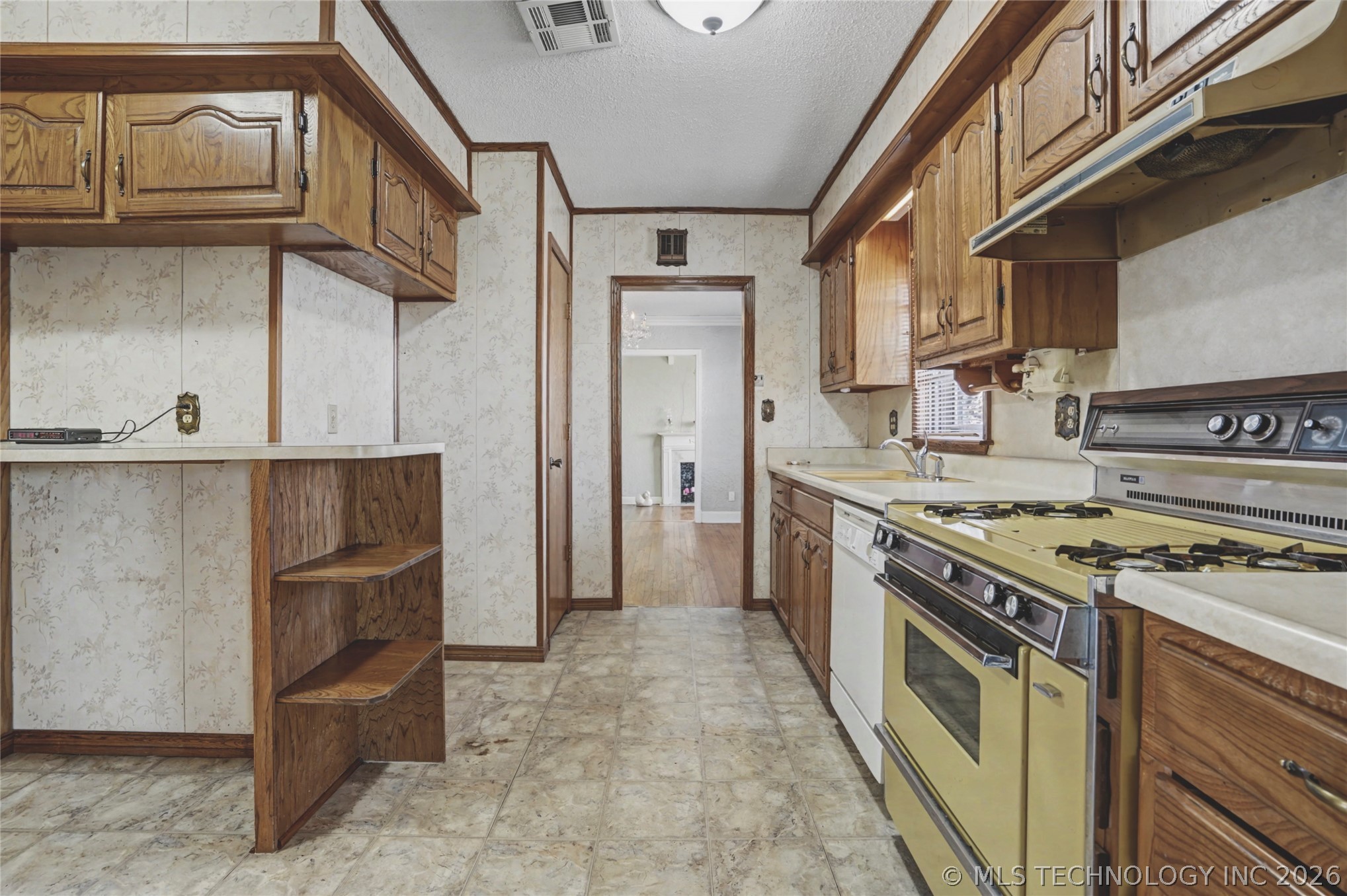1231 S Gary Place Tulsa OK 74104