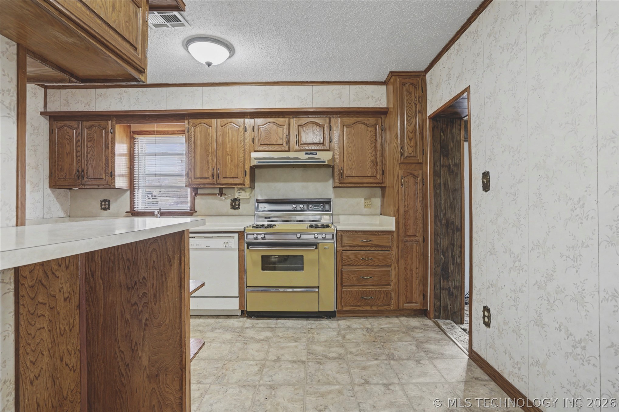 1231 S Gary Place Tulsa OK 74104
