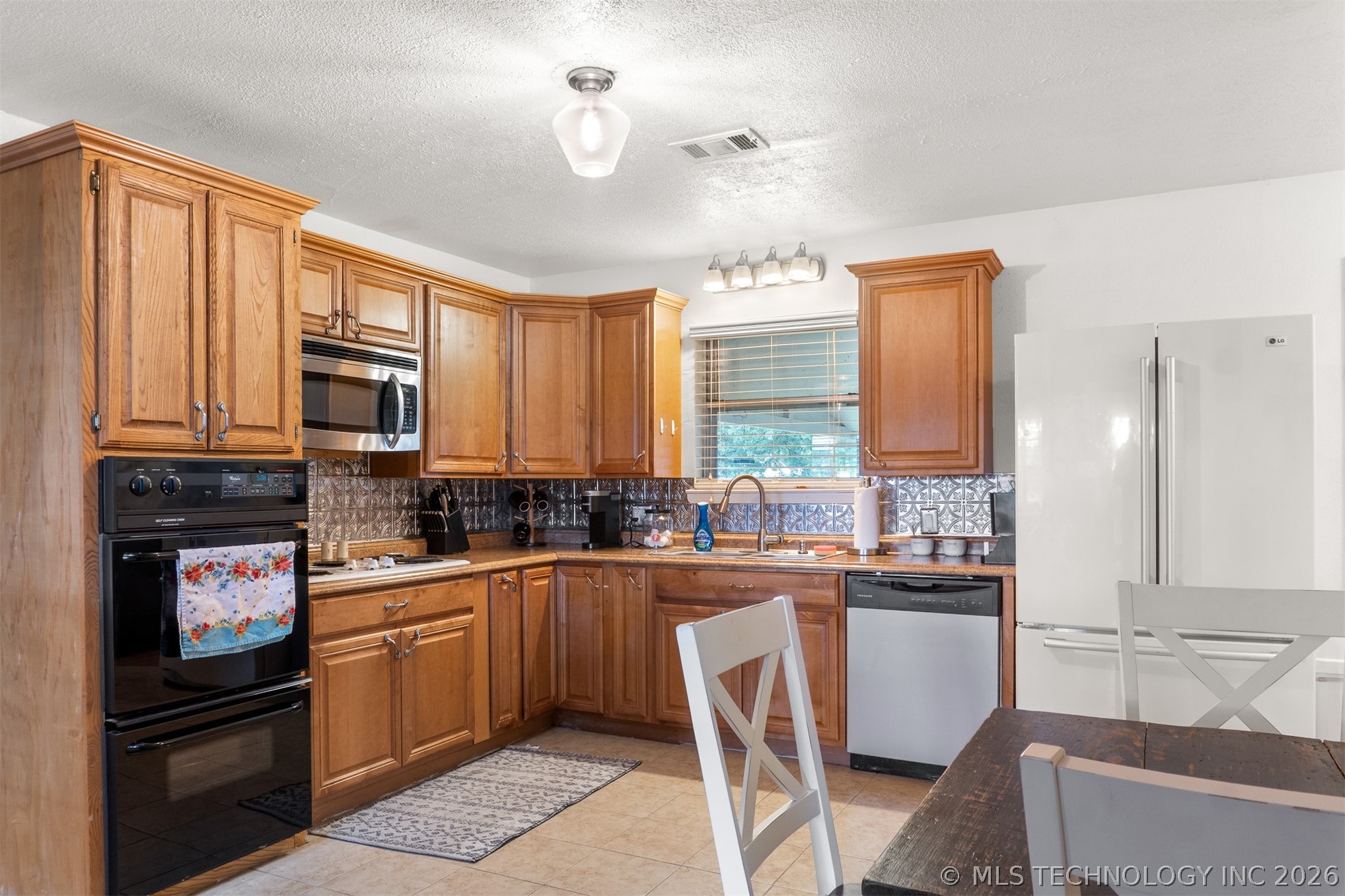 703 Mccarley Colbert OK 74733