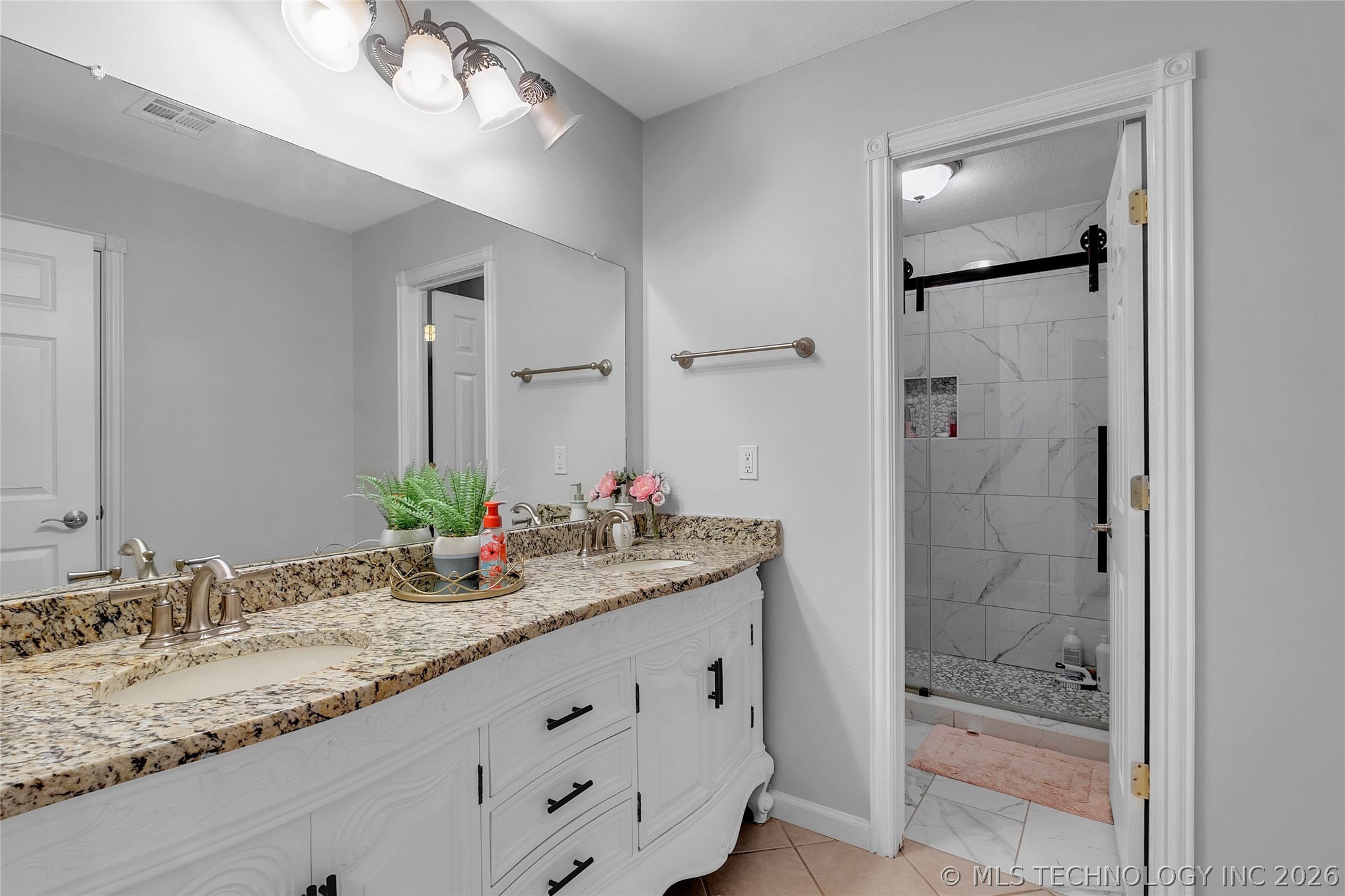 7045 S 369th East Avenue Broken Arrow OK 74014
