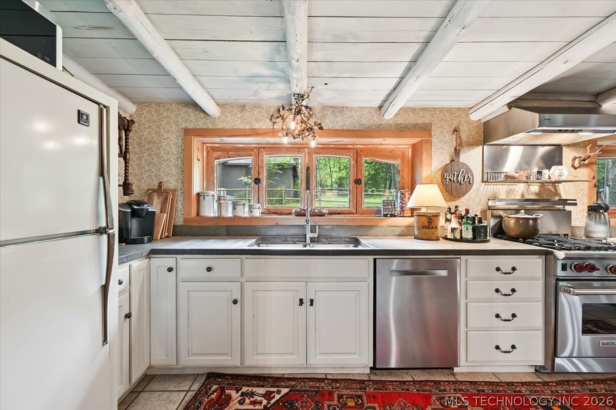 84 Willow Locust Grove OK 74352
