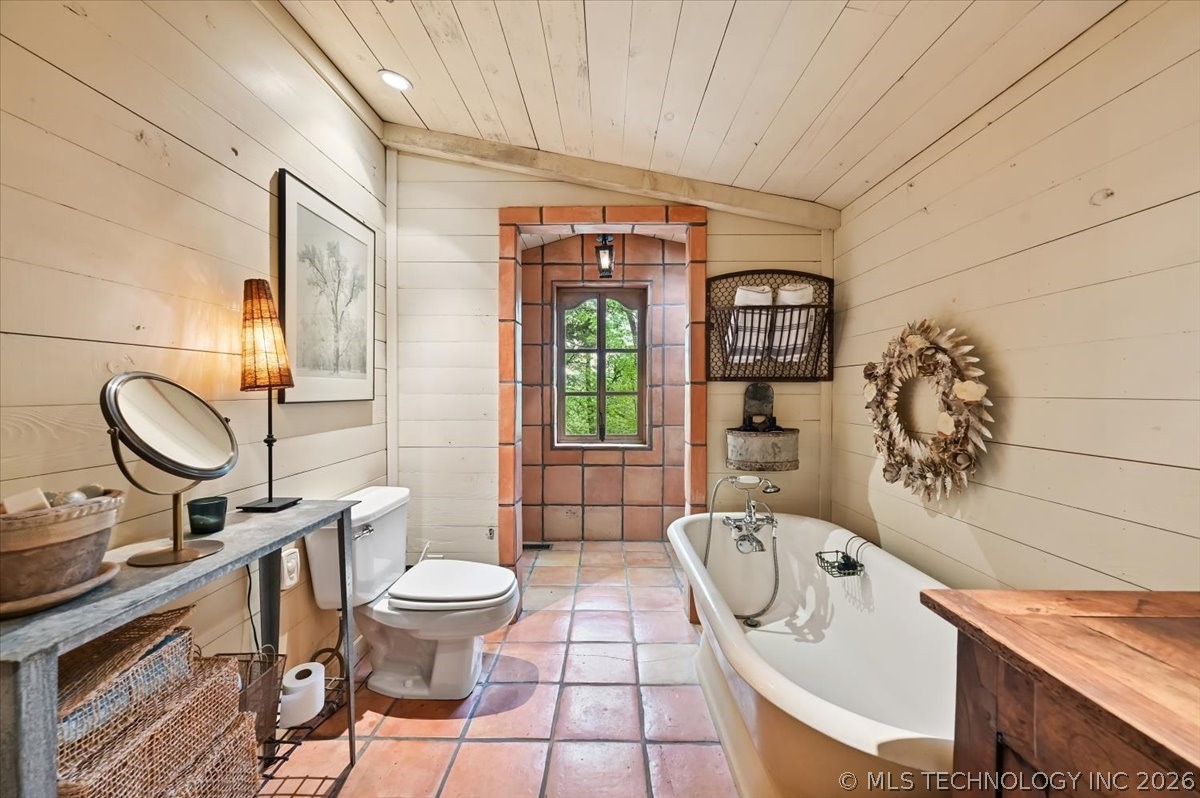 84 Willow Locust Grove OK 74352