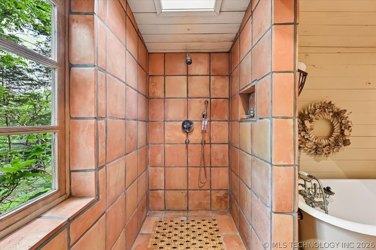 84 Willow Locust Grove OK 74352