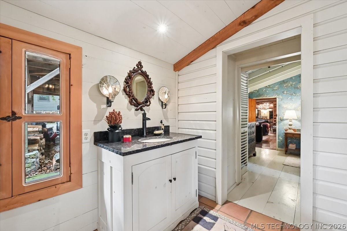 84 Willow Locust Grove OK 74352
