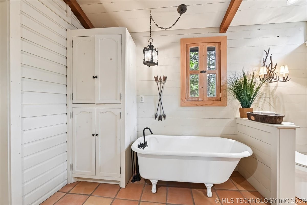 84 Willow Locust Grove OK 74352