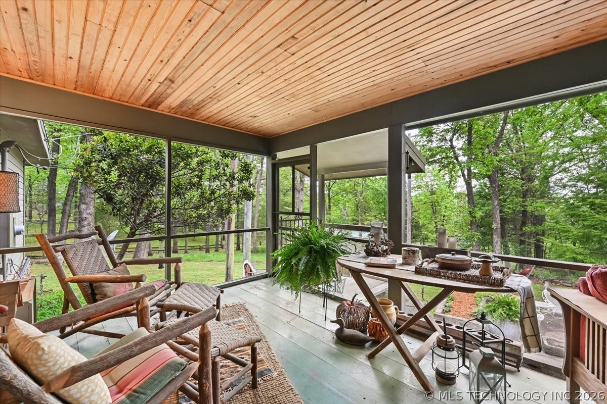 84 Willow Locust Grove OK 74352