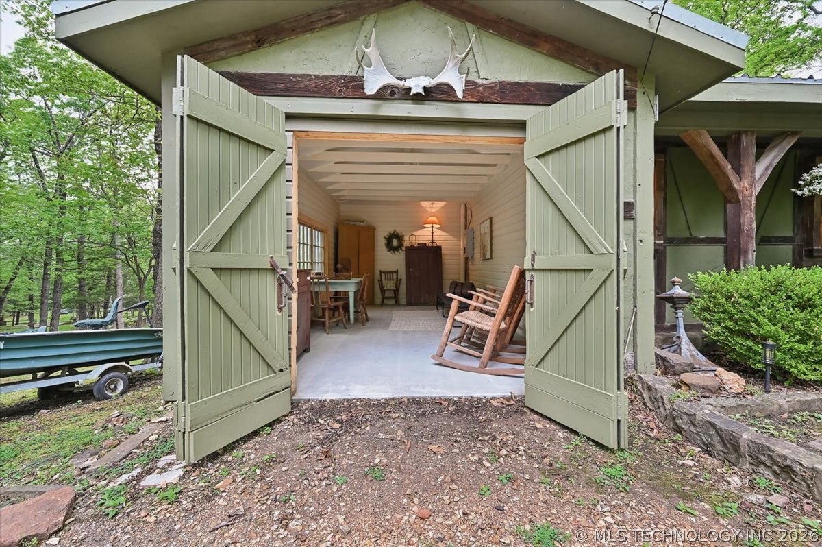 84 Willow Locust Grove OK 74352
