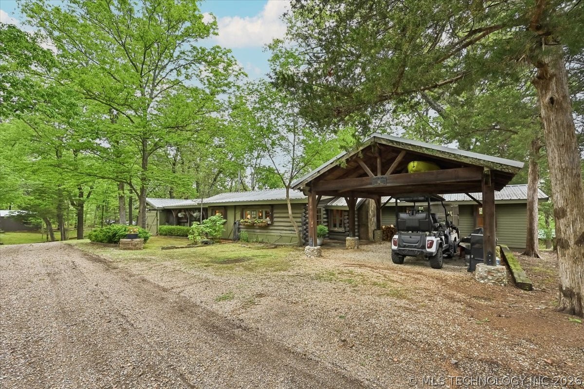 84 Willow Locust Grove OK 74352