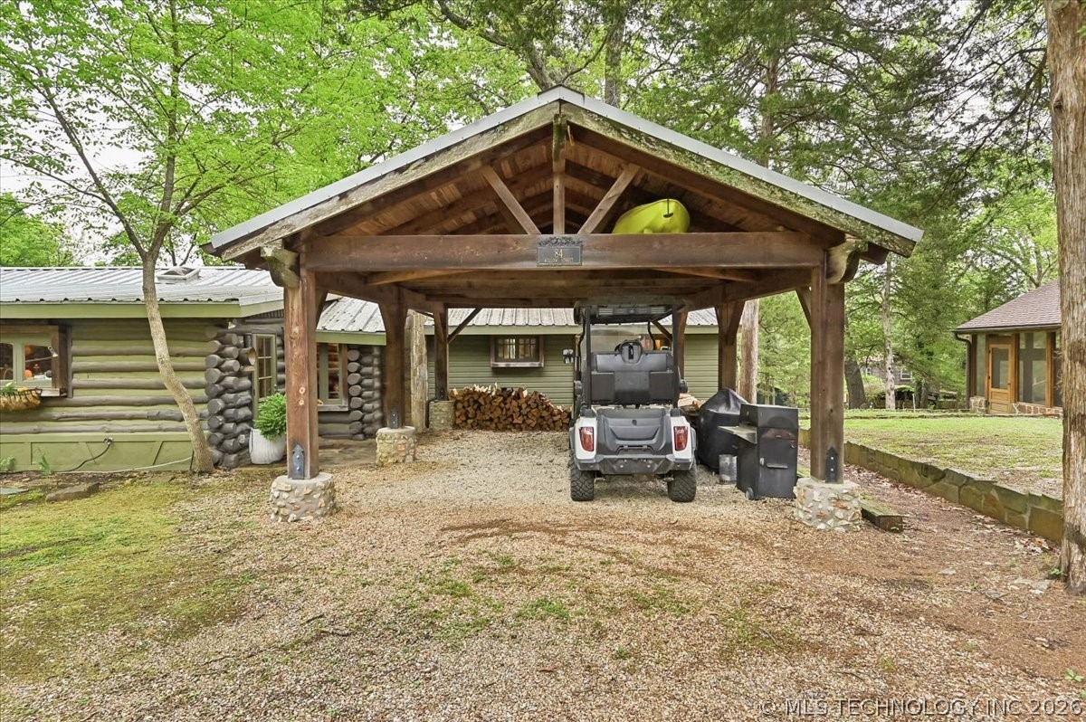 84 Willow Locust Grove OK 74352