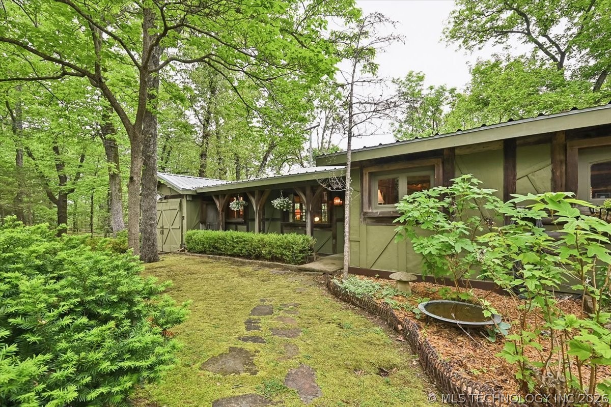 84 Willow Locust Grove OK 74352