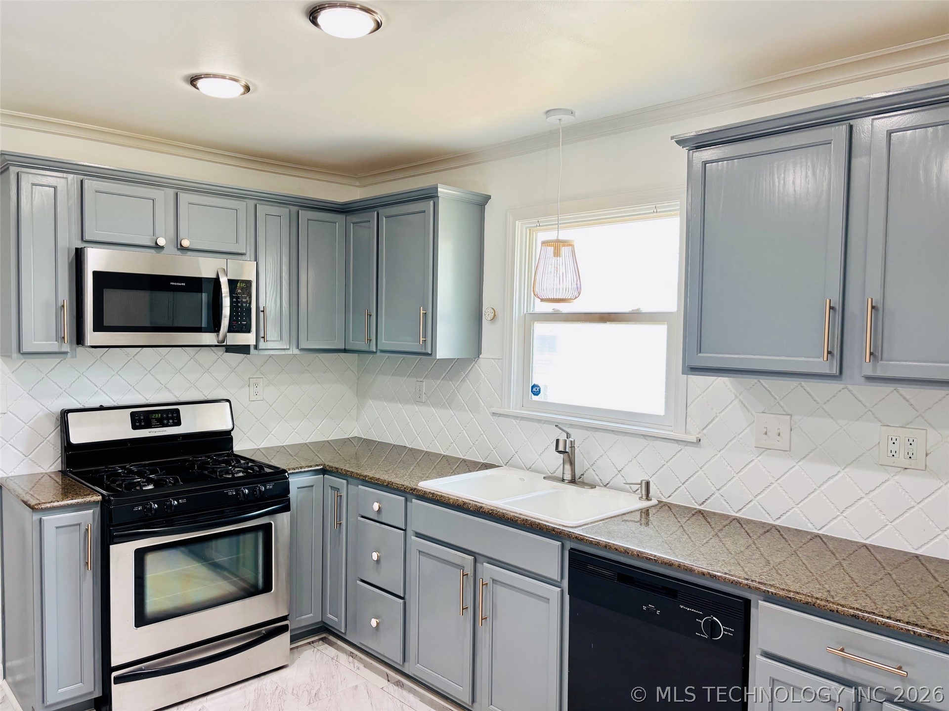 927 S Toledo Avenue Tulsa OK 74112