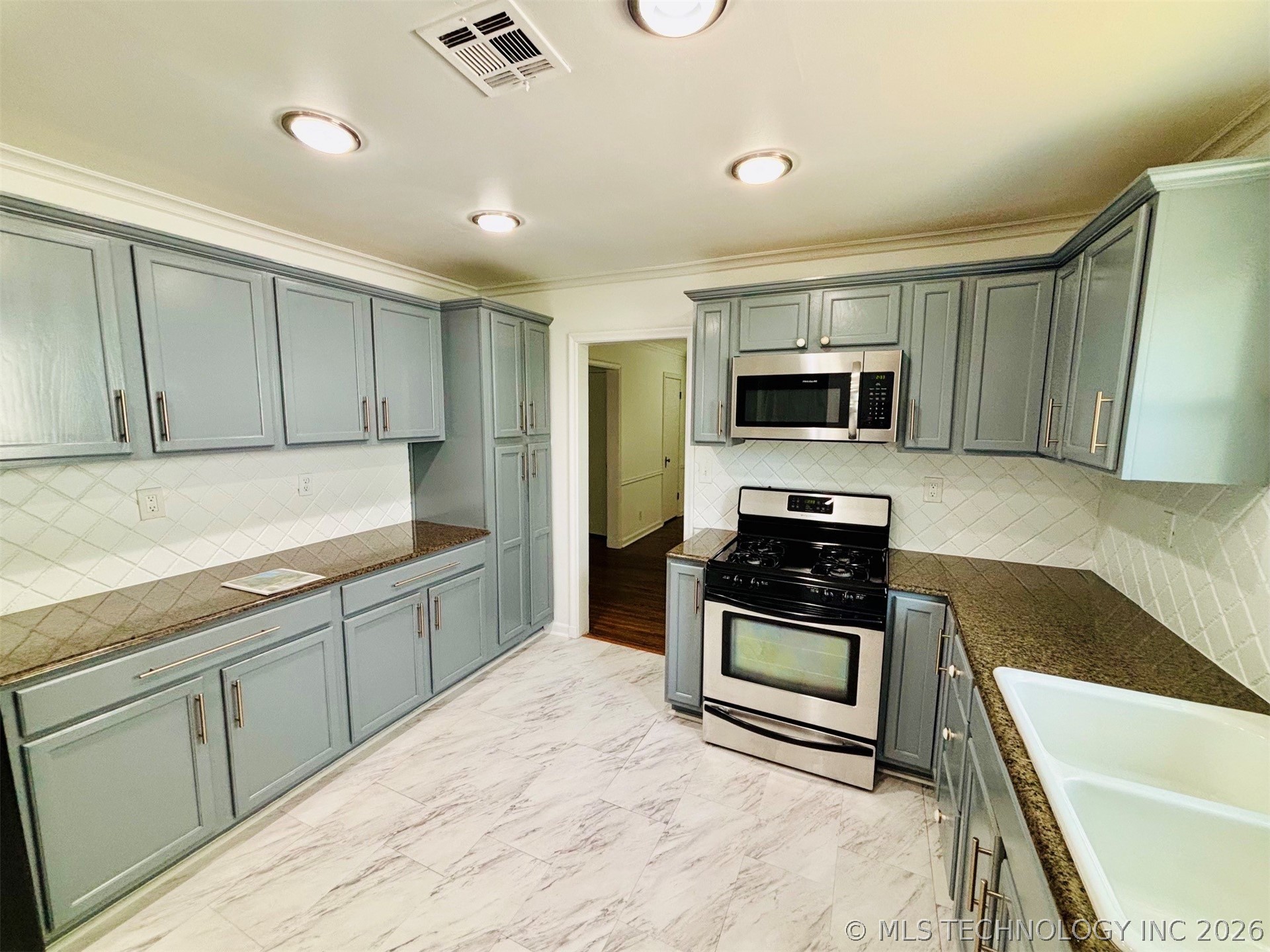 927 S Toledo Avenue Tulsa OK 74112