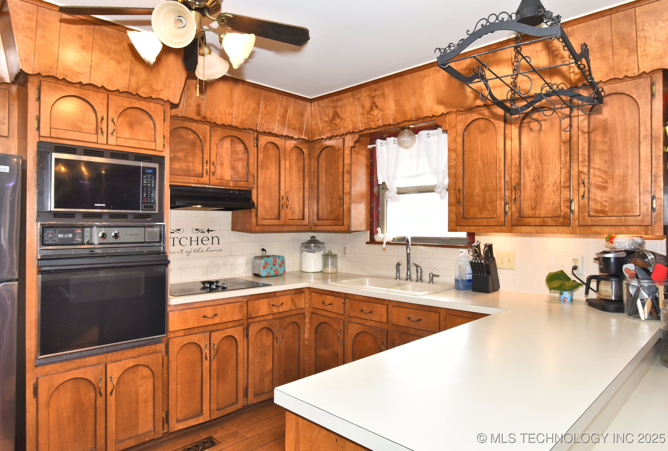 9456 E 39th Street Tulsa OK 74145