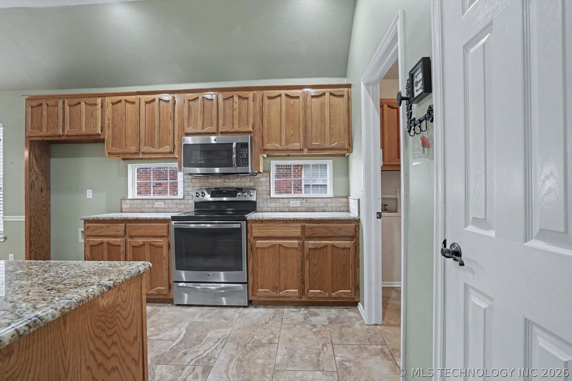 2440 S Redwood Avenue Broken Arrow OK 74012