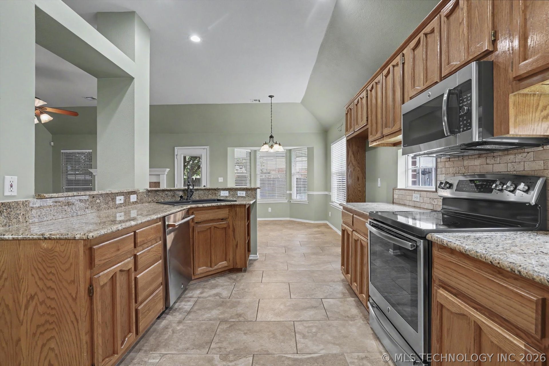 2440 S Redwood Avenue Broken Arrow OK 74012