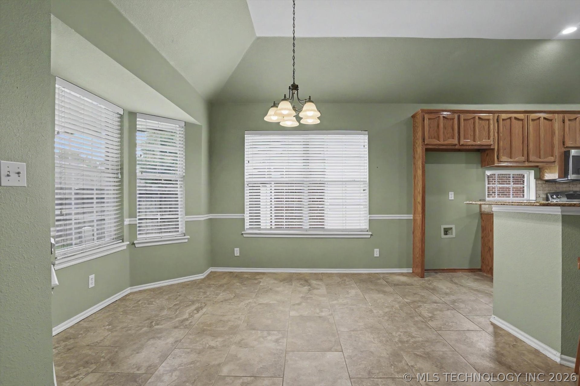 2440 S Redwood Avenue Broken Arrow OK 74012