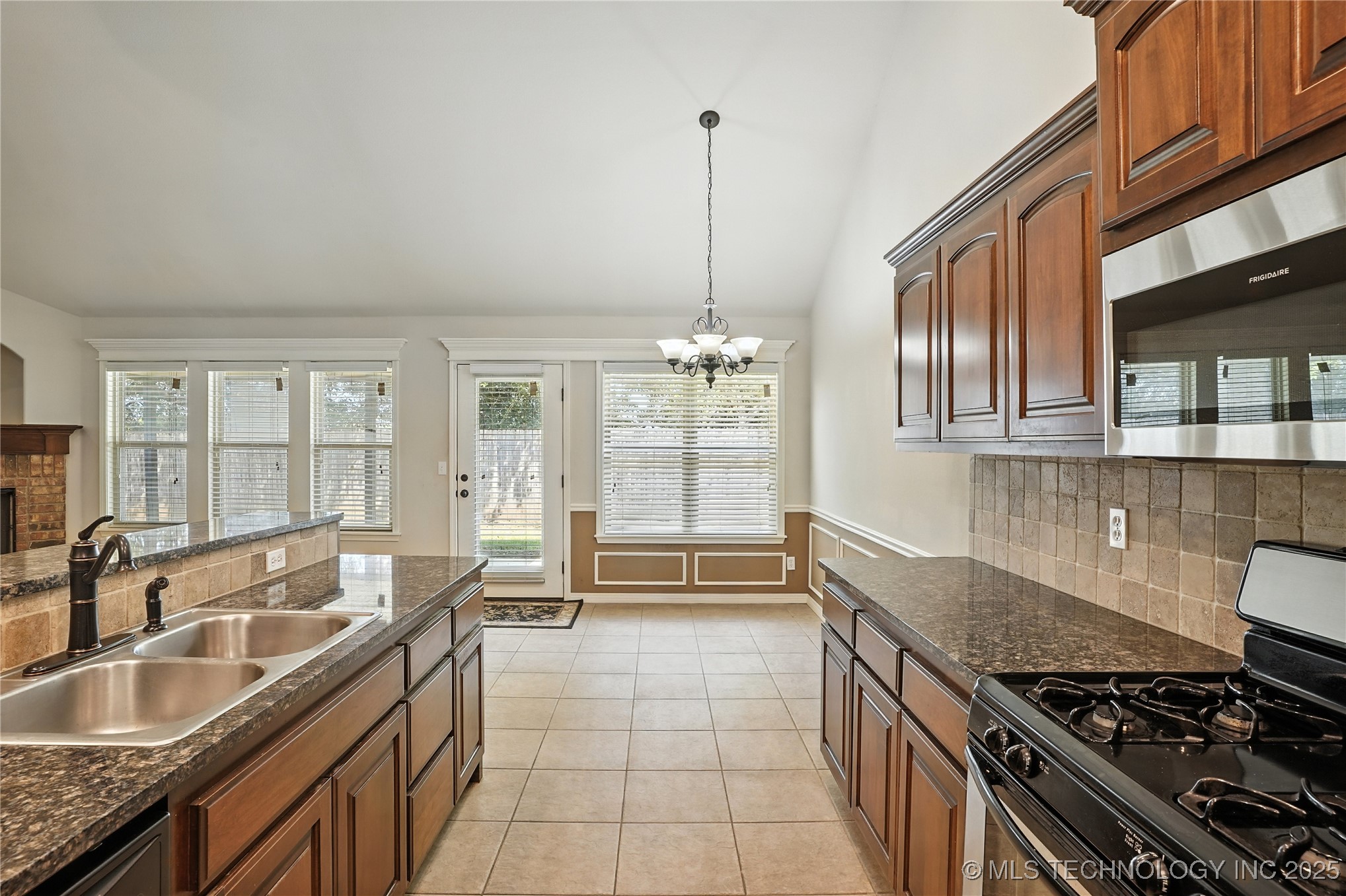 12809 E 69th Street Owasso OK 74055