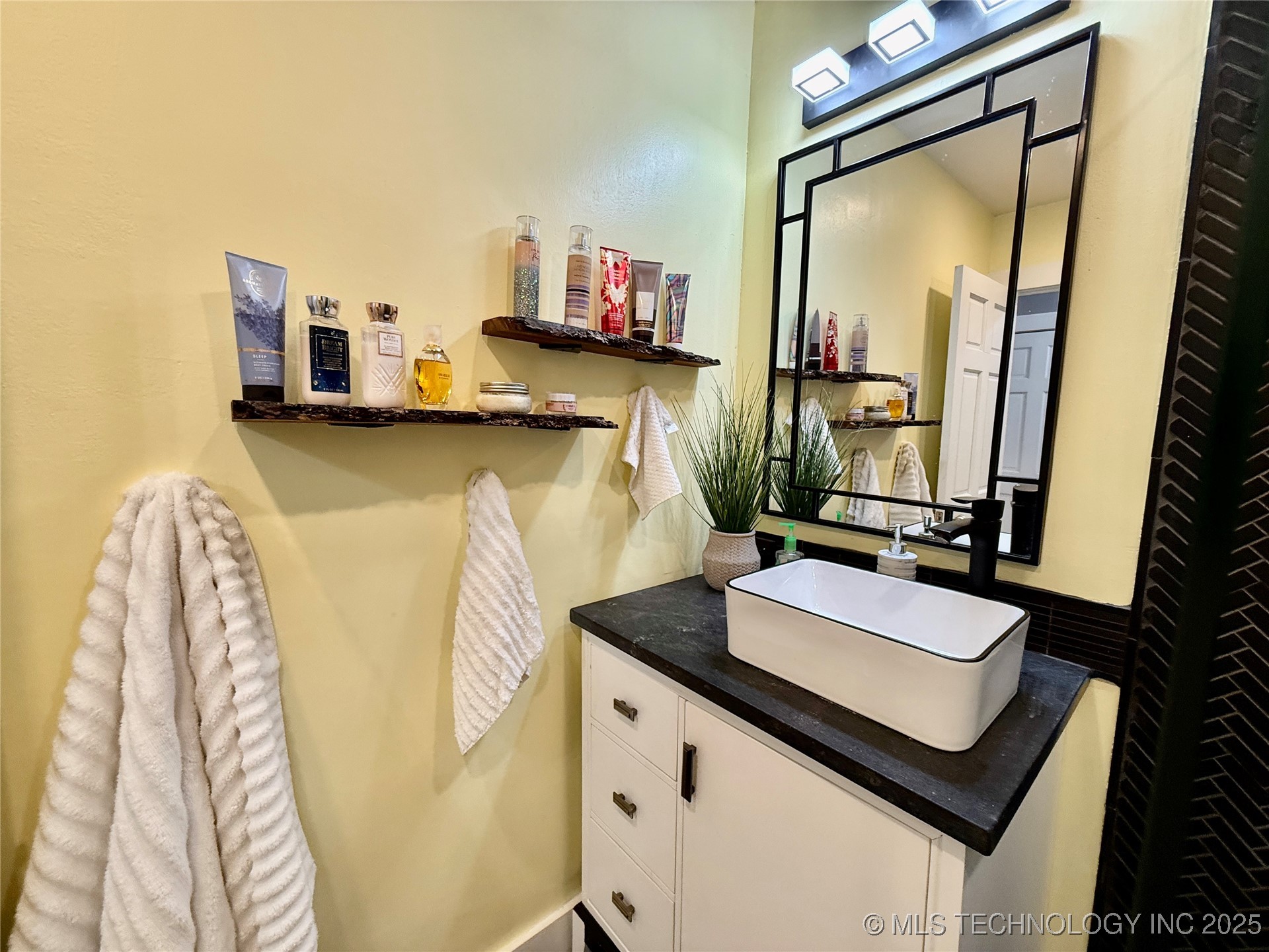 46 Bluff Road Adair OK 74330