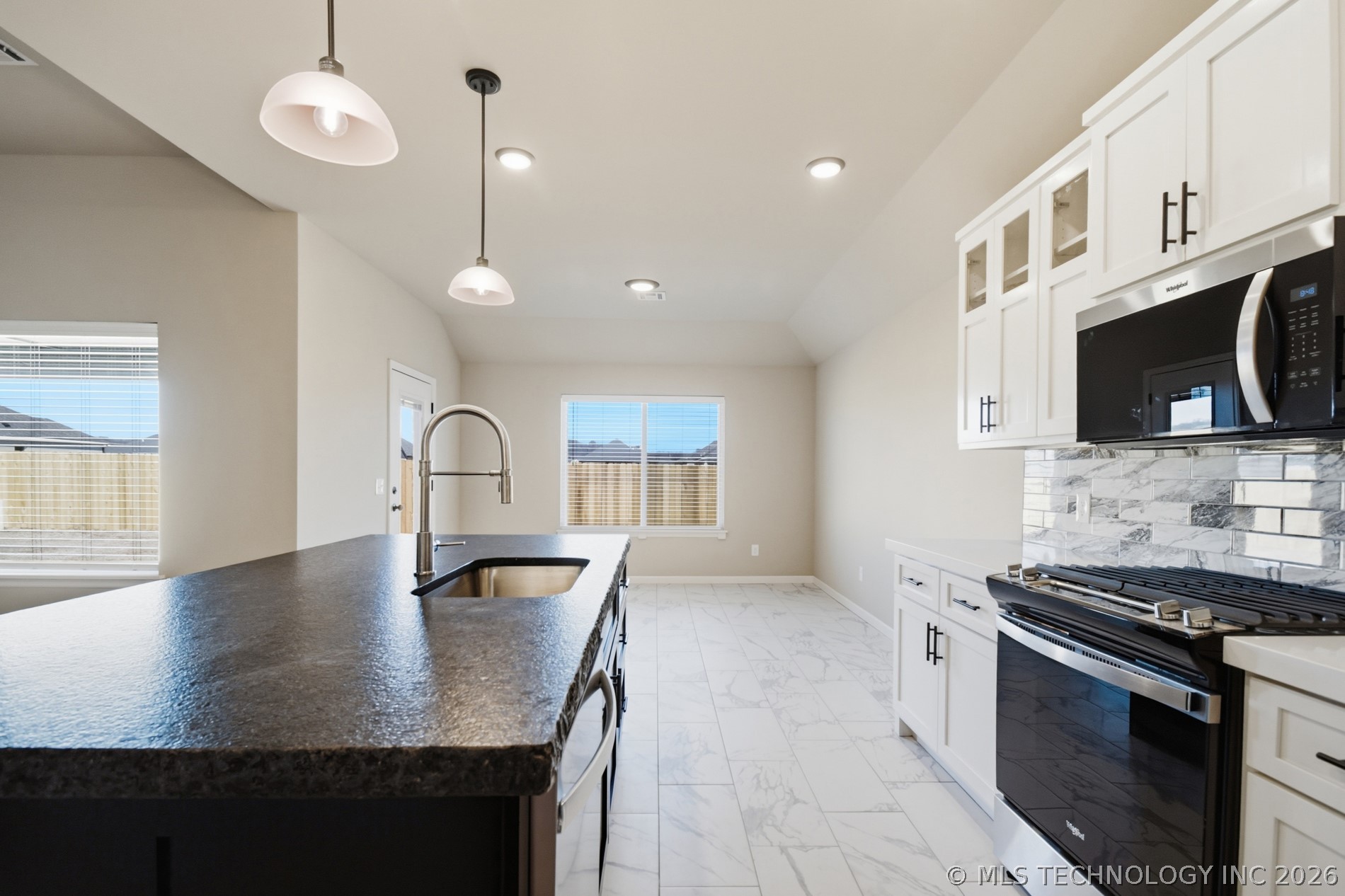 10888 S 279th Eastavenue Coweta OK 74008