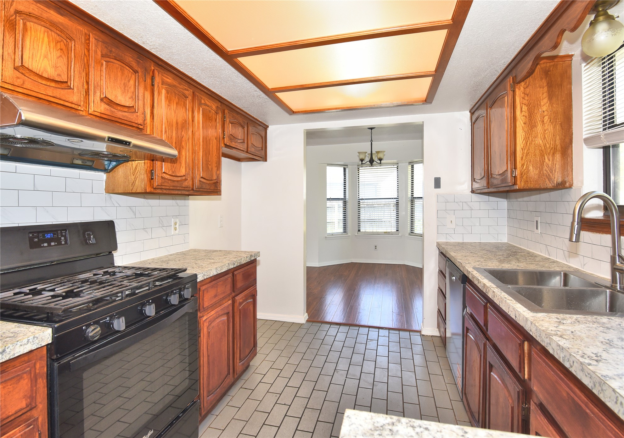 1521 E 75th Court Tulsa OK 74136