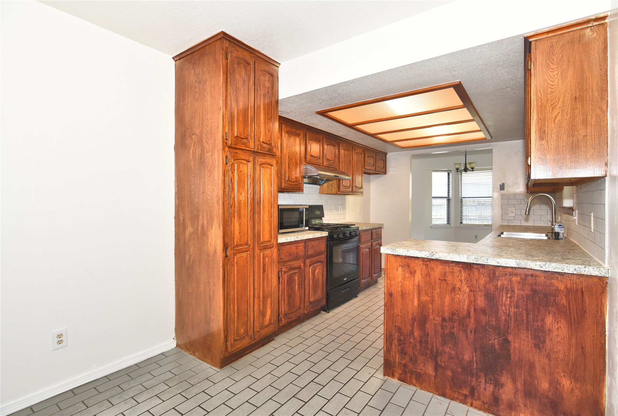 1521 E 75th Court Tulsa OK 74136