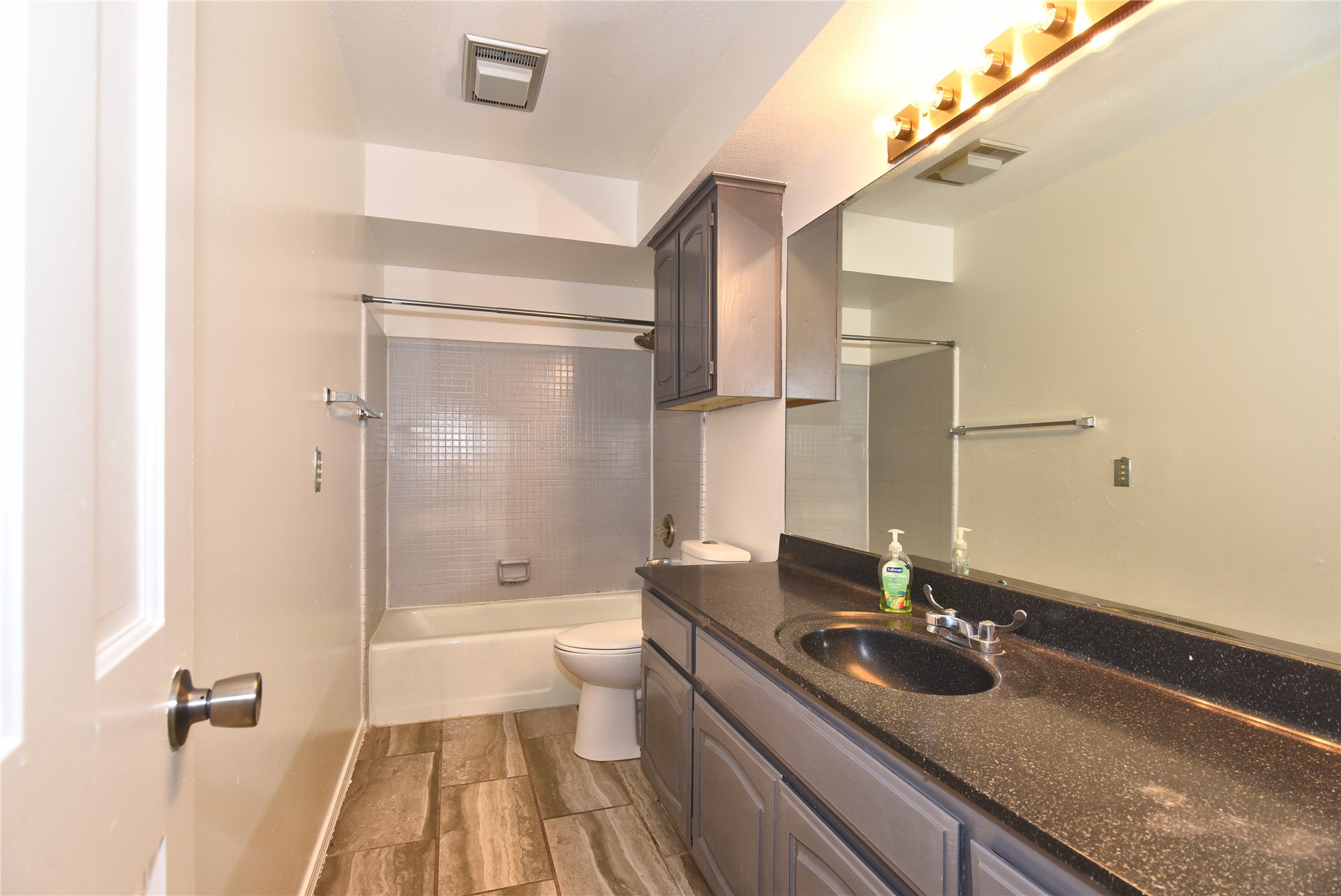 1521 E 75th Court Tulsa OK 74136