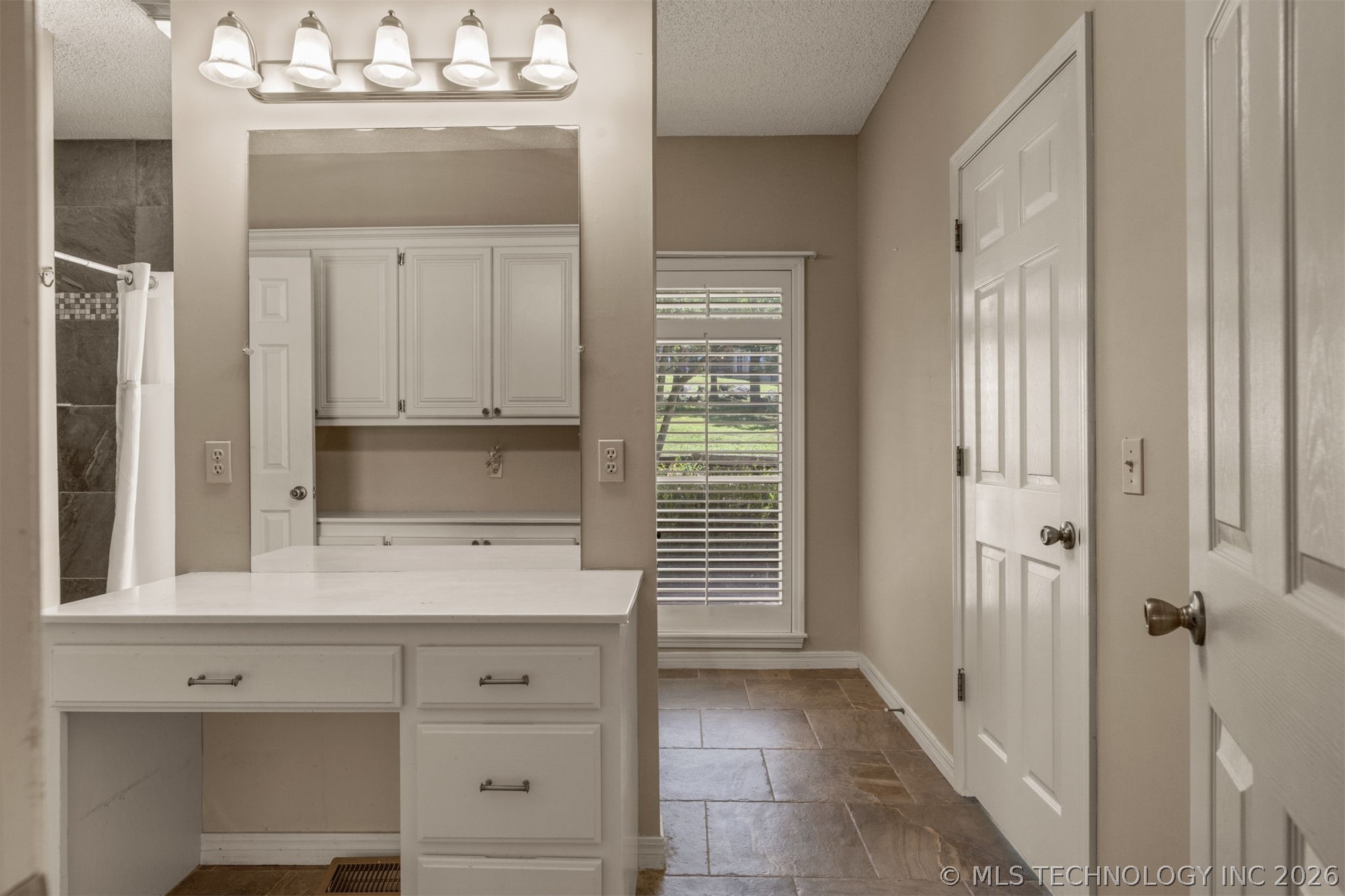 105 Canoe Cove Mannford OK 74044