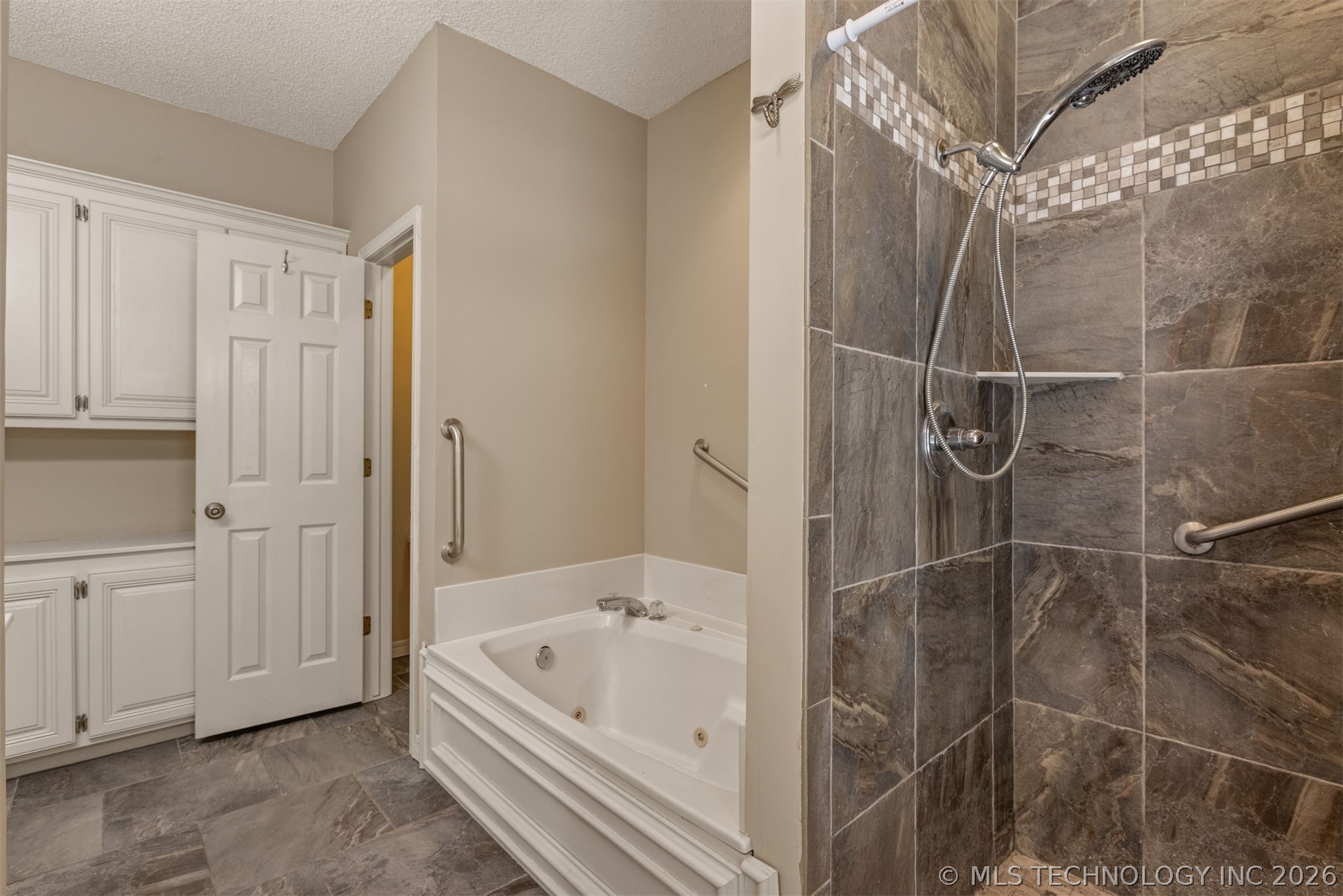 105 Canoe Cove Mannford OK 74044