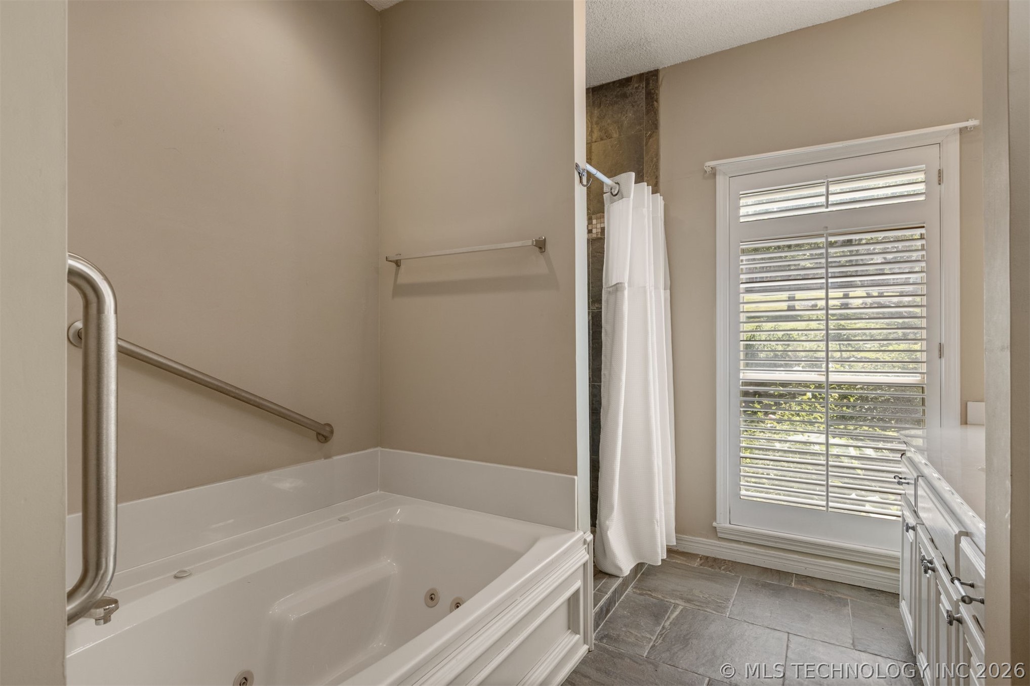 105 Canoe Cove Mannford OK 74044
