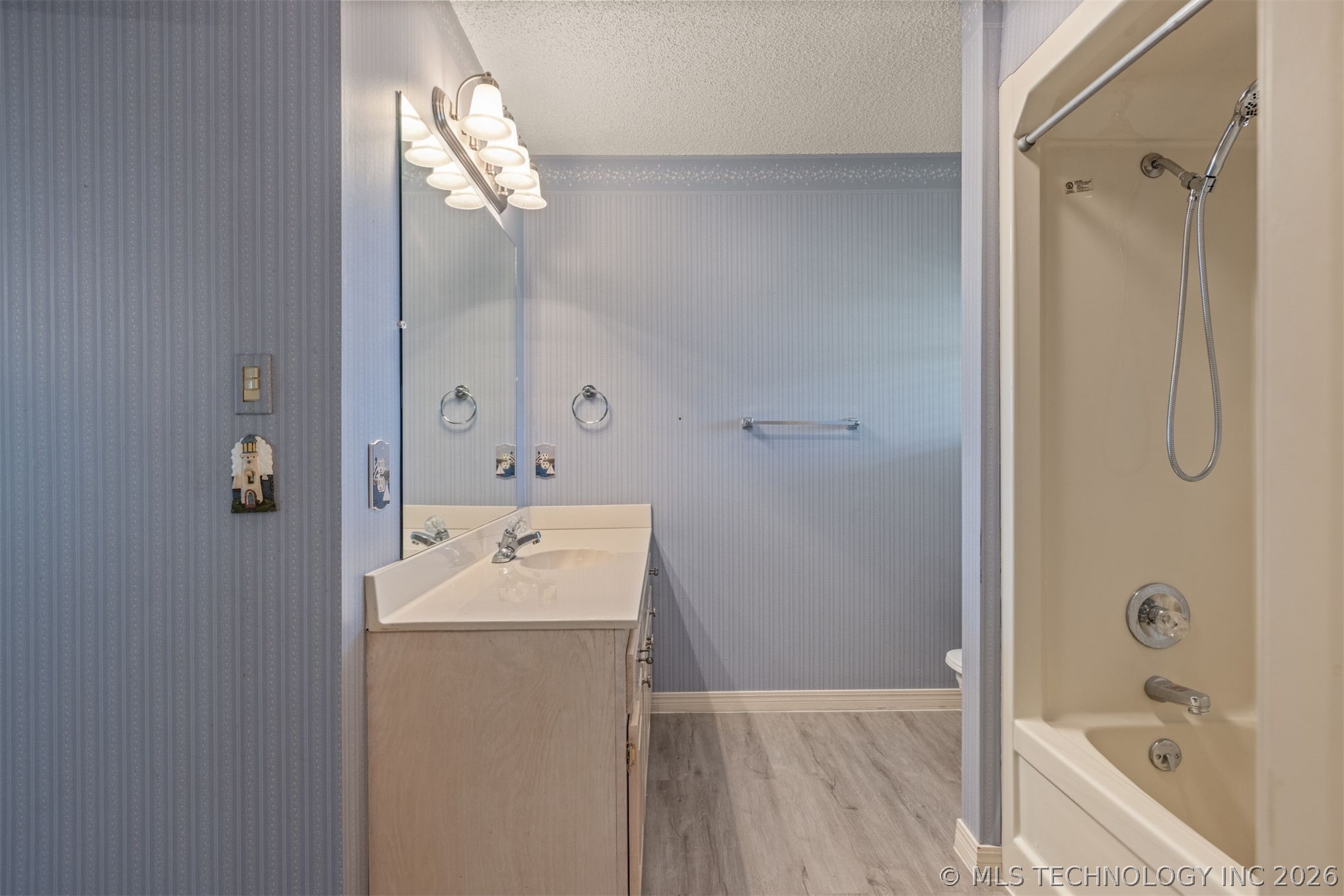 105 Canoe Cove Mannford OK 74044