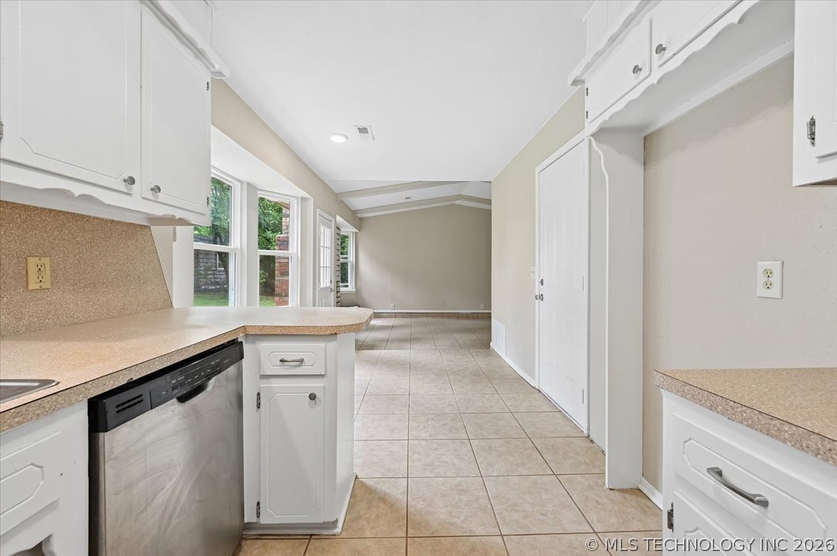1661 S Poplar Avenue Broken Arrow OK 74012