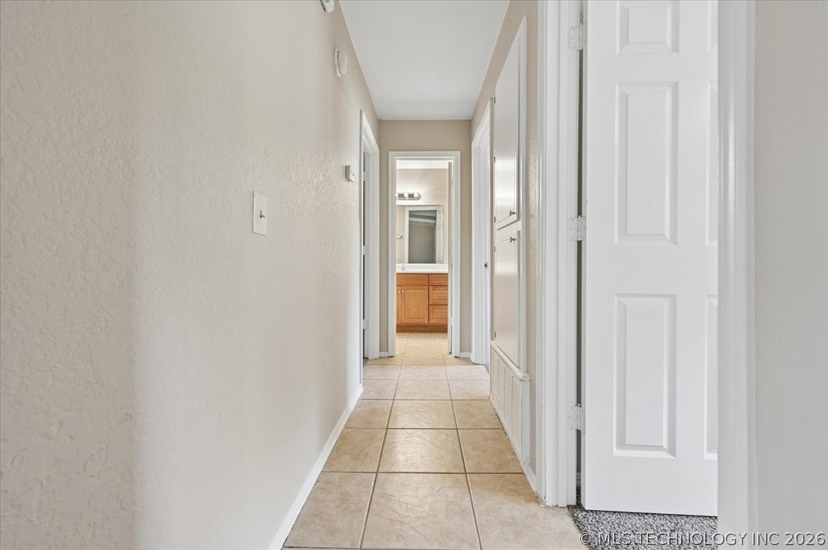 1661 S Poplar Avenue Broken Arrow OK 74012