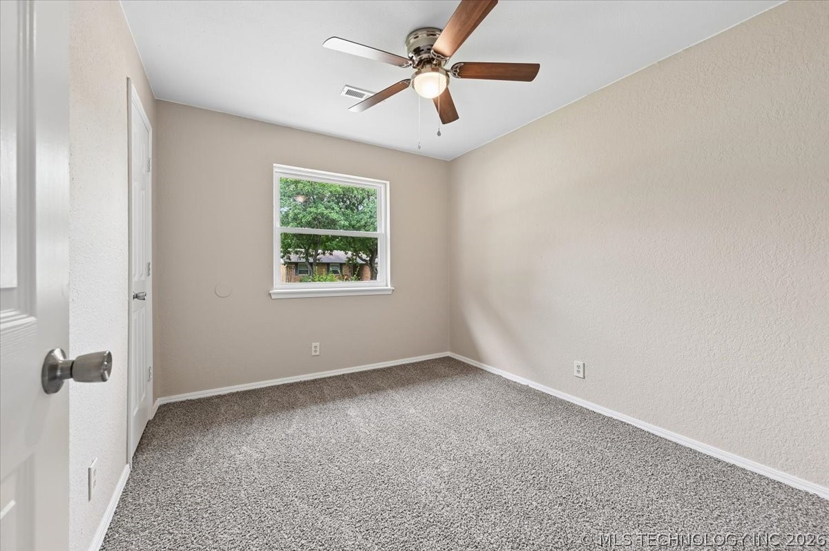 1661 S Poplar Avenue Broken Arrow OK 74012