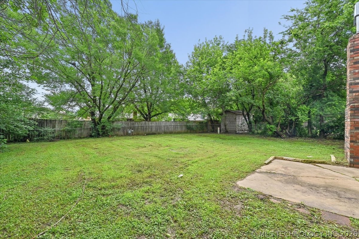 1661 S Poplar Avenue Broken Arrow OK 74012