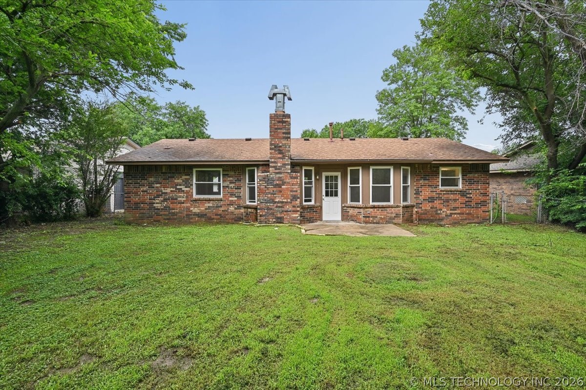 1661 S Poplar Avenue Broken Arrow OK 74012