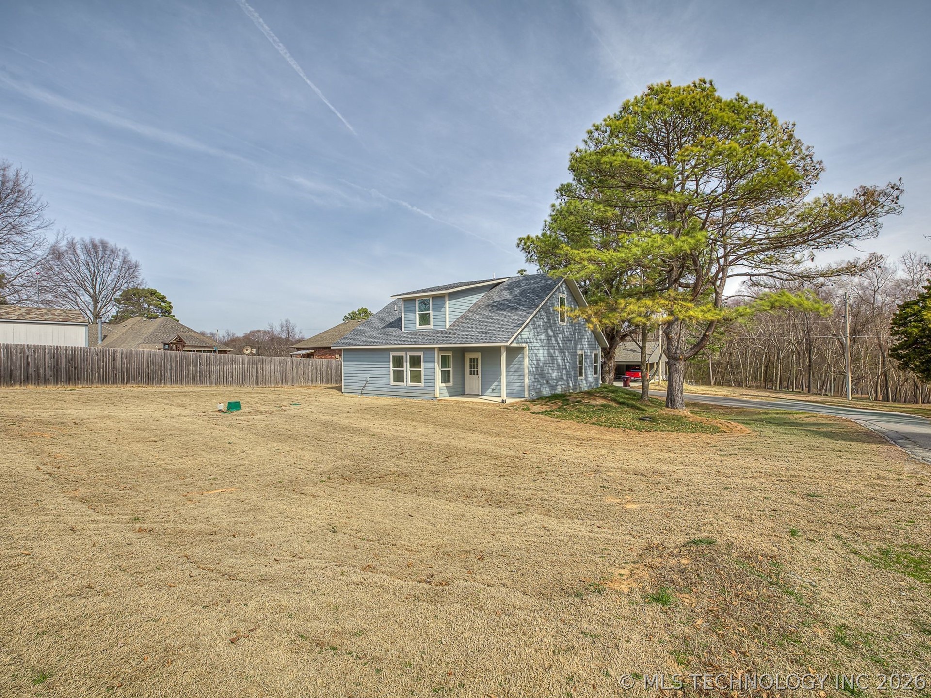 1701 E Mcgill Circle Eufaula OK 74432