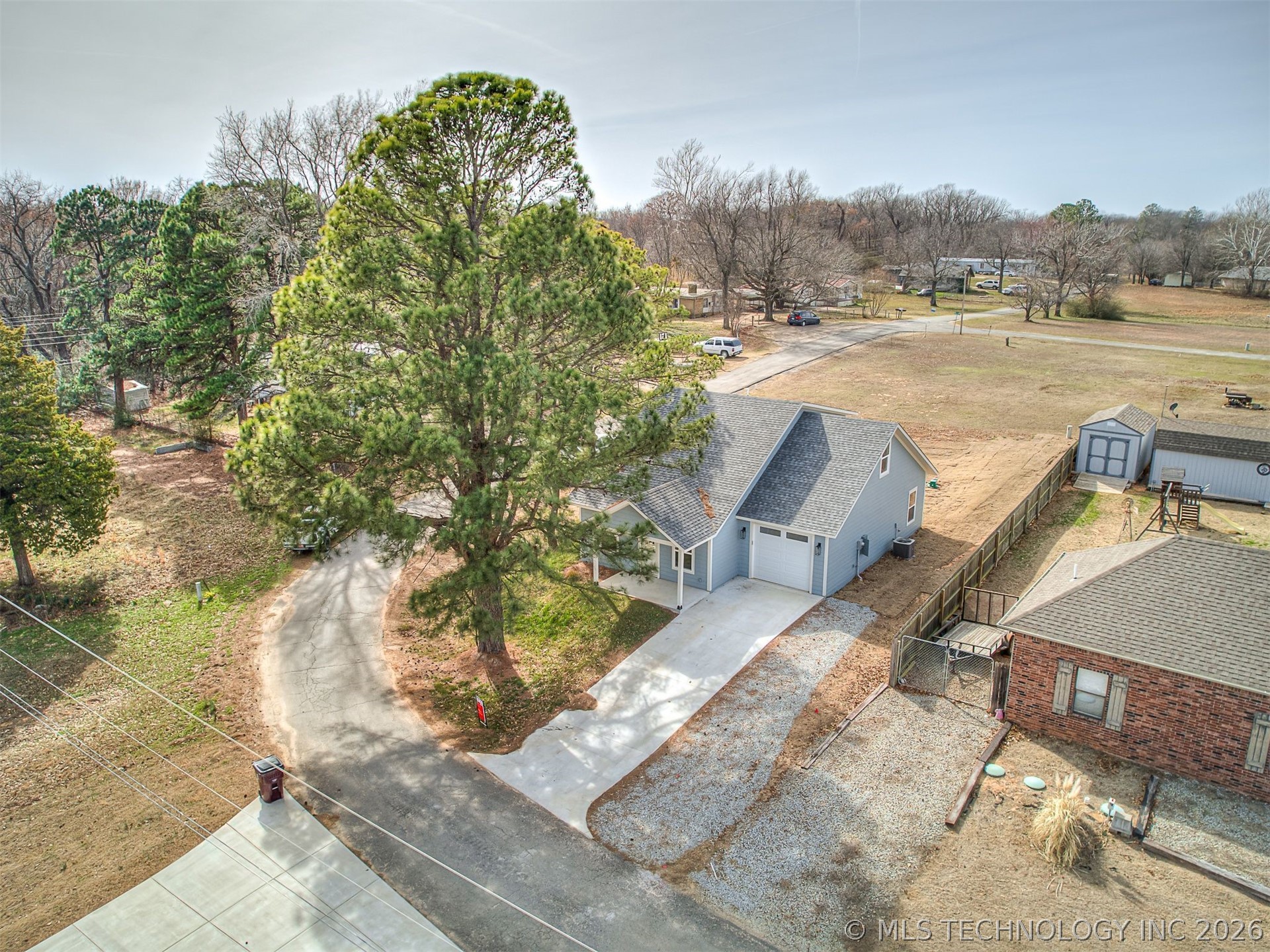 1701 E Mcgill Circle Eufaula OK 74432