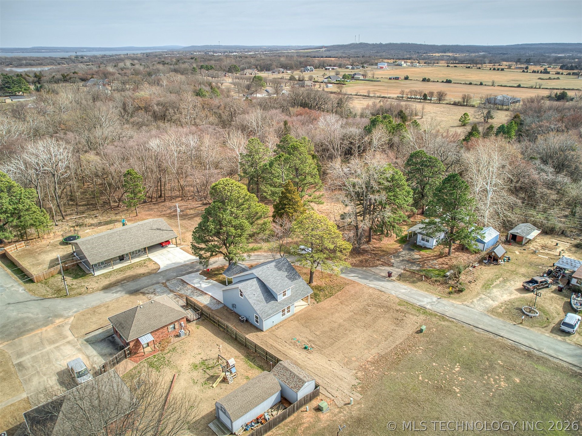 1701 E Mcgill Circle Eufaula OK 74432