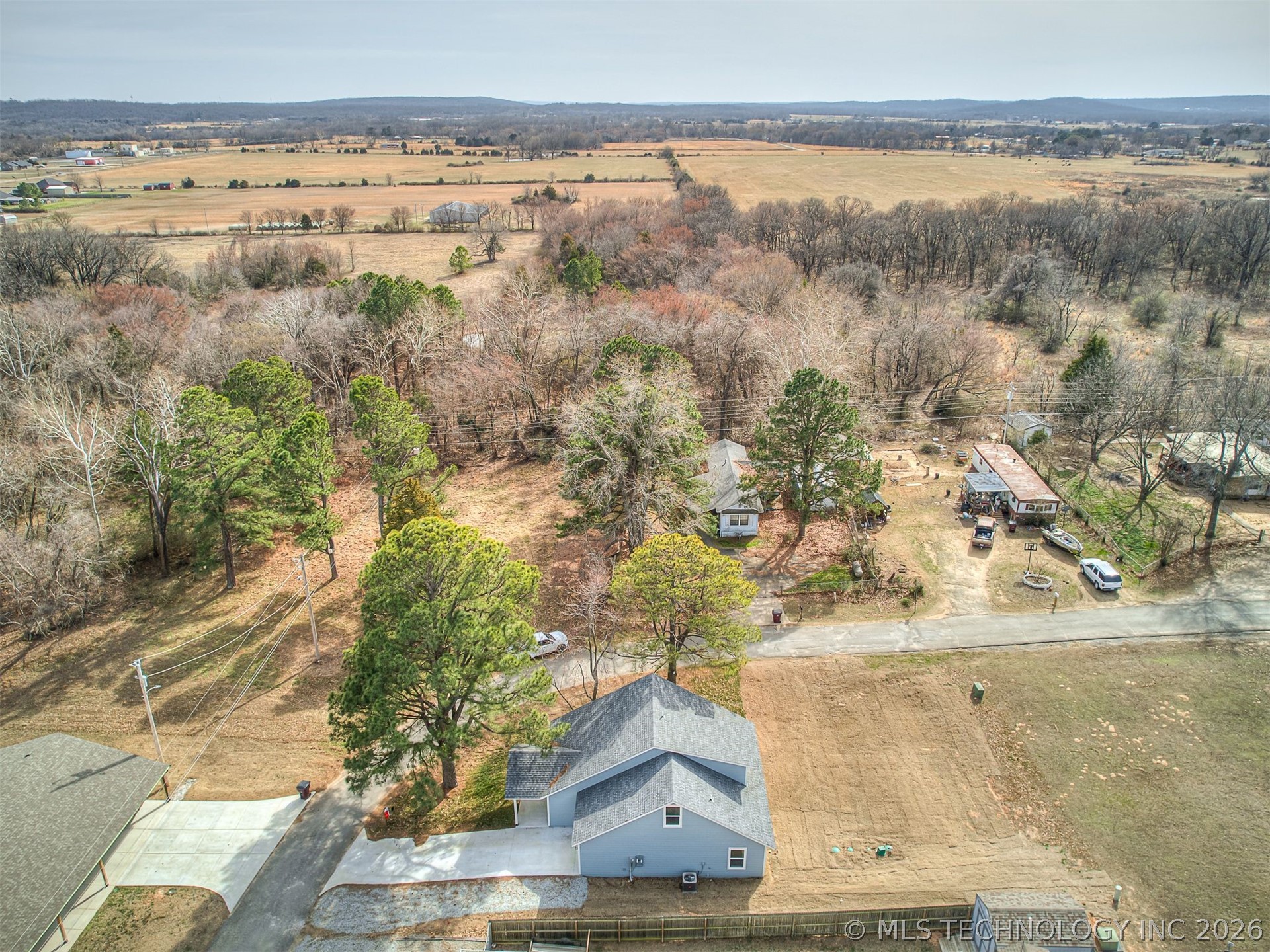 1701 E Mcgill Circle Eufaula OK 74432
