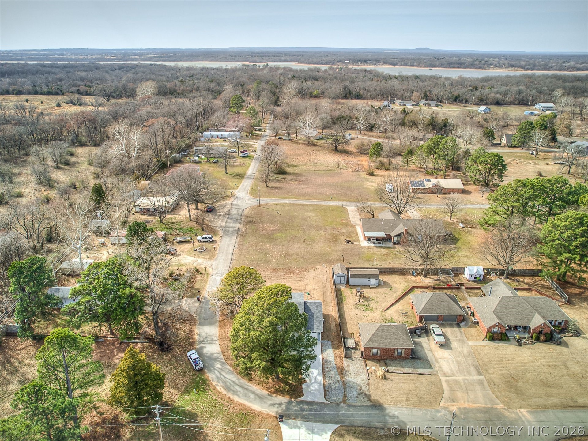 1701 E Mcgill Circle Eufaula OK 74432