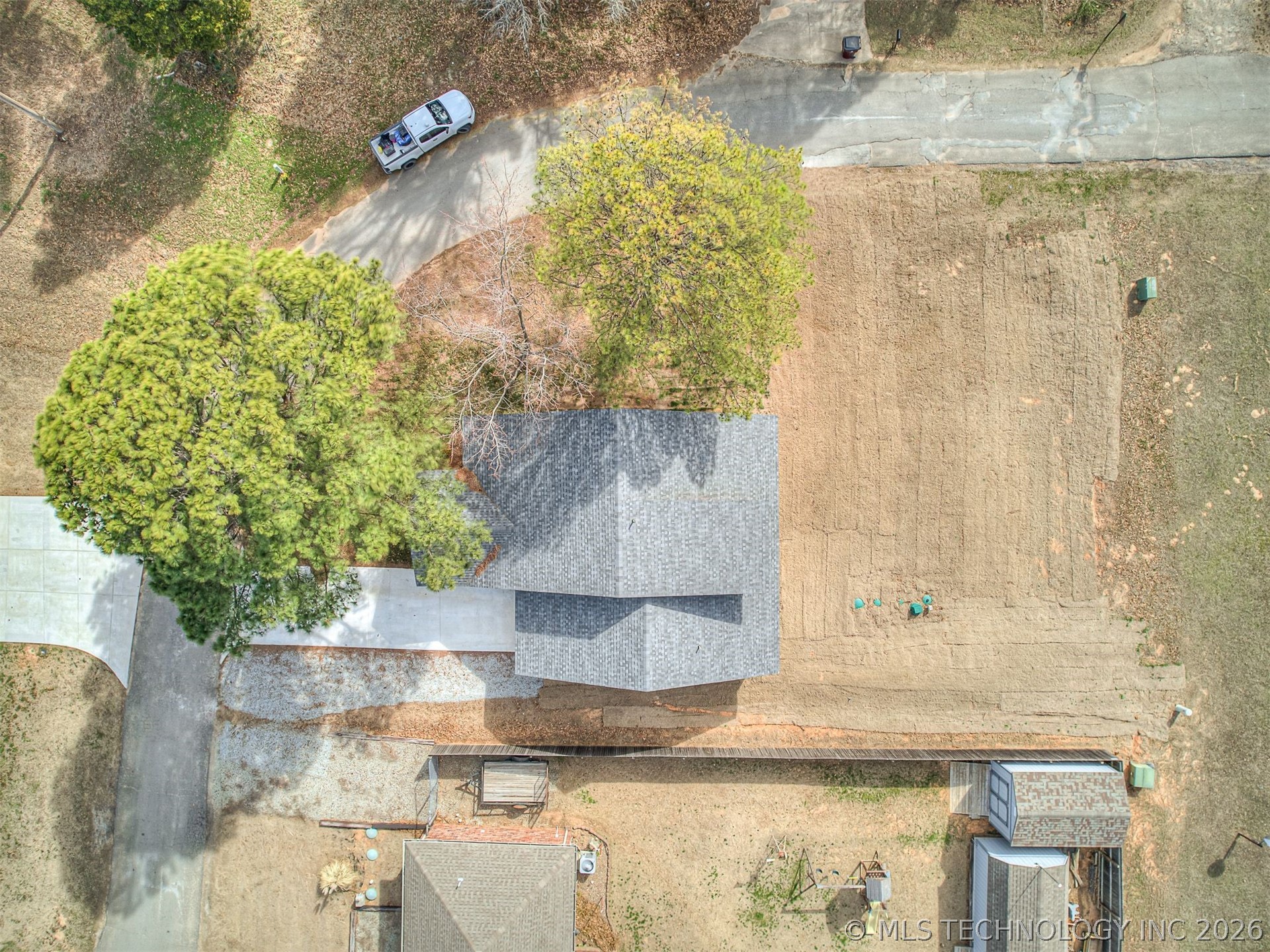 1701 E Mcgill Circle Eufaula OK 74432