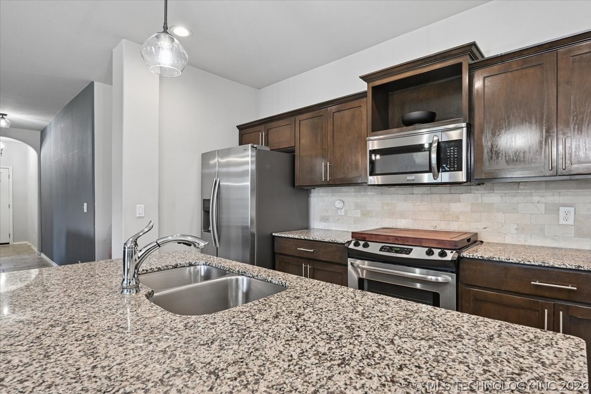 7315 S Laurel Place Broken Arrow OK 74011