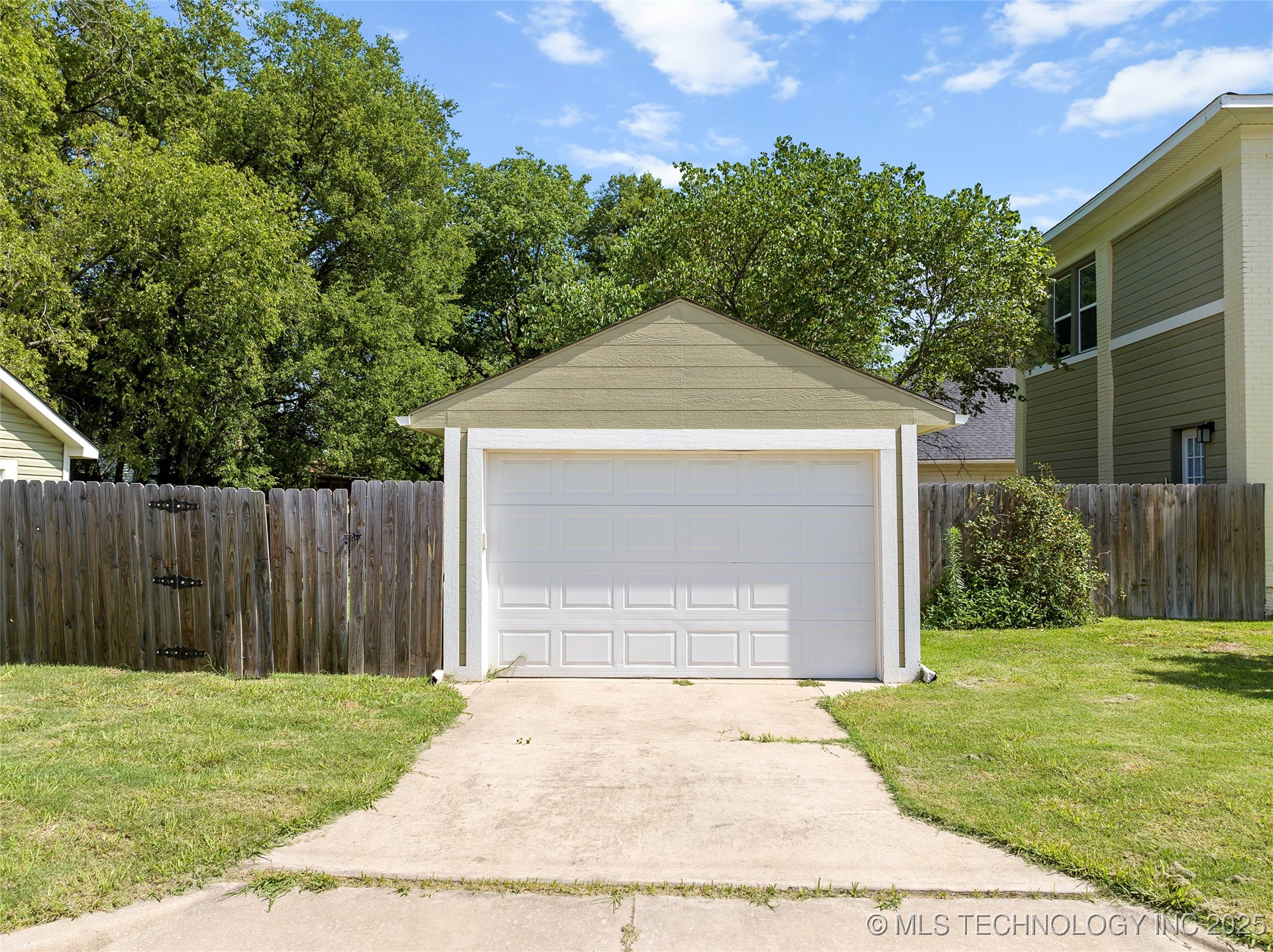 121 F SW Ardmore OK 73401