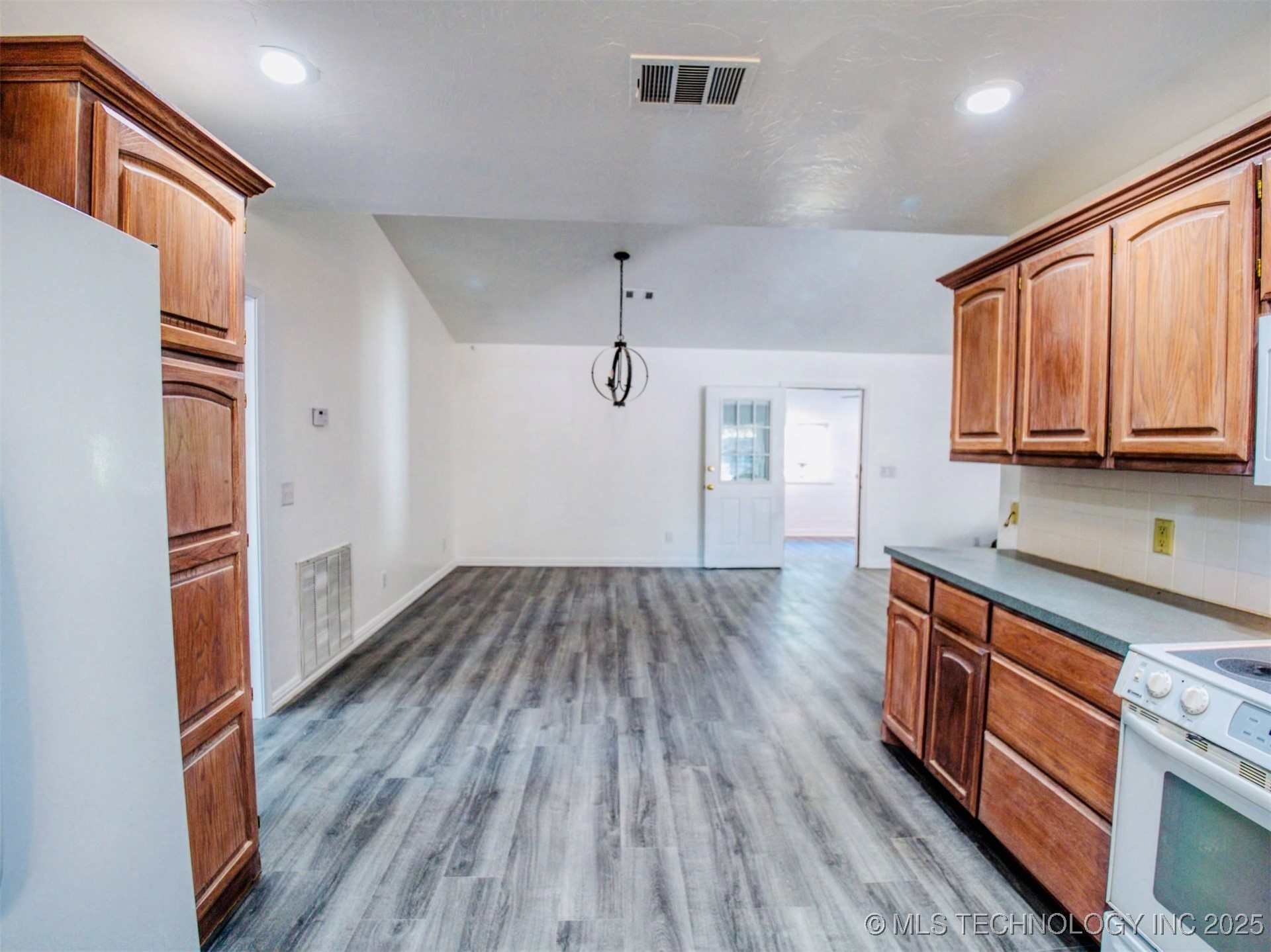 7345 D Kingston OK 73439