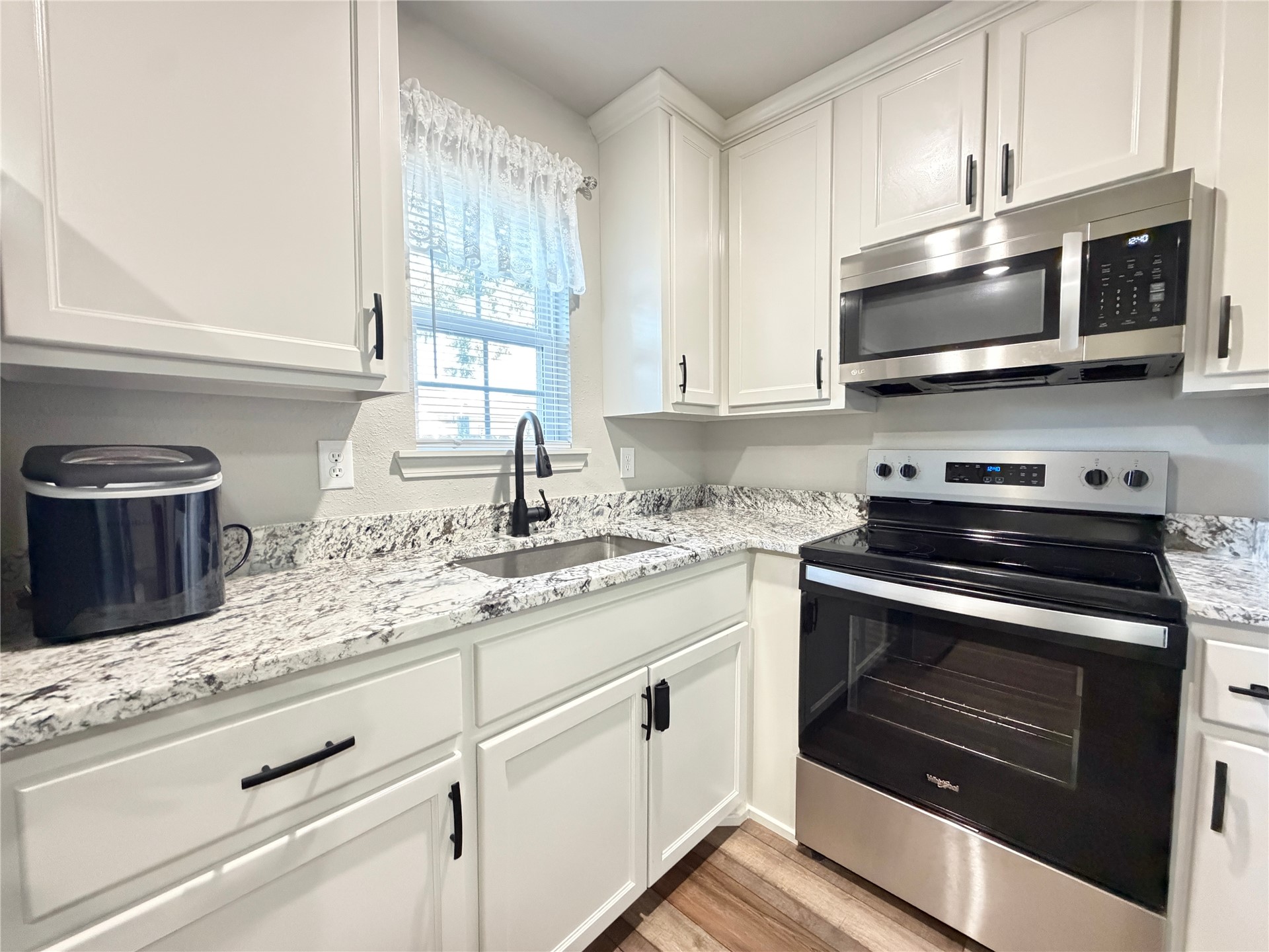 835 Lamer Avenue Tahlequah OK 74464